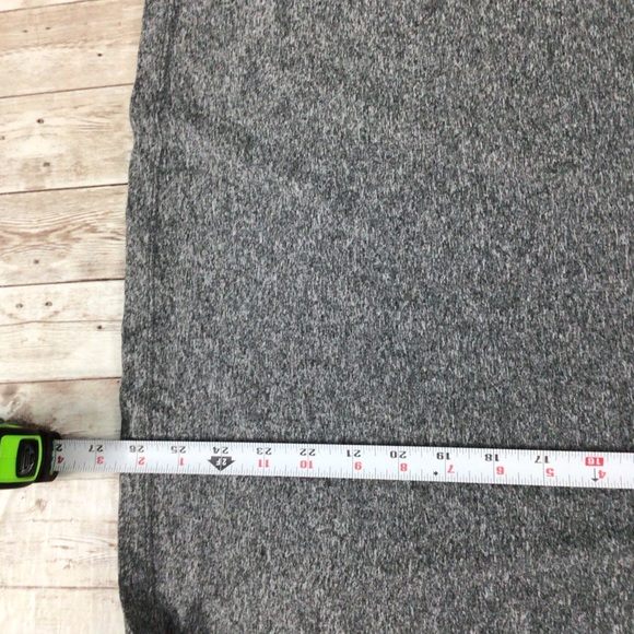 Woman’s Nike Dri Fit Gray Muscle Tee - Picture 9 of 9